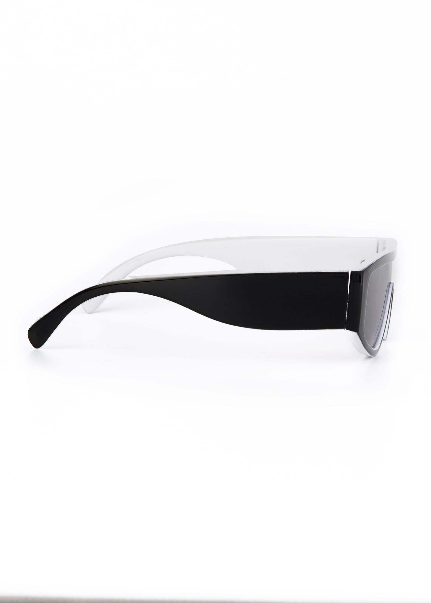 ENOCH SUNGLASSES BLACK GREY