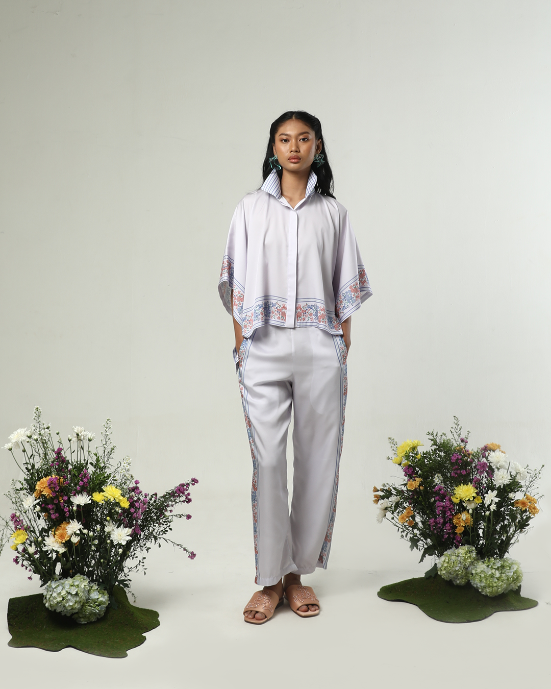 GARDENIA OFF WHITE SQUARE TOP