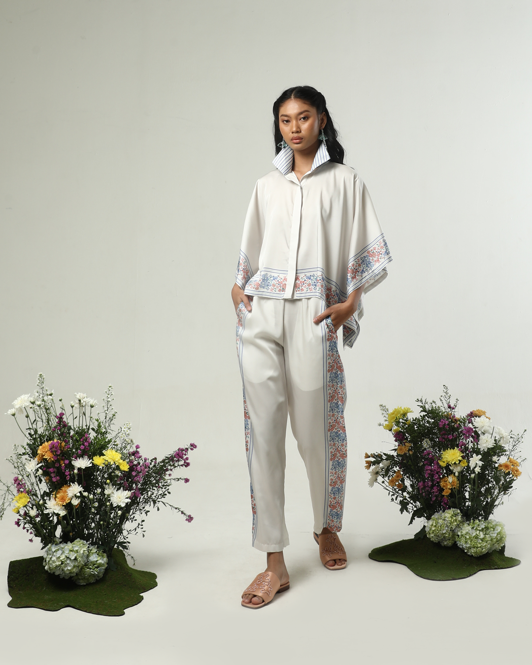 GARDENIA OFF WHITE SQUARE TOP