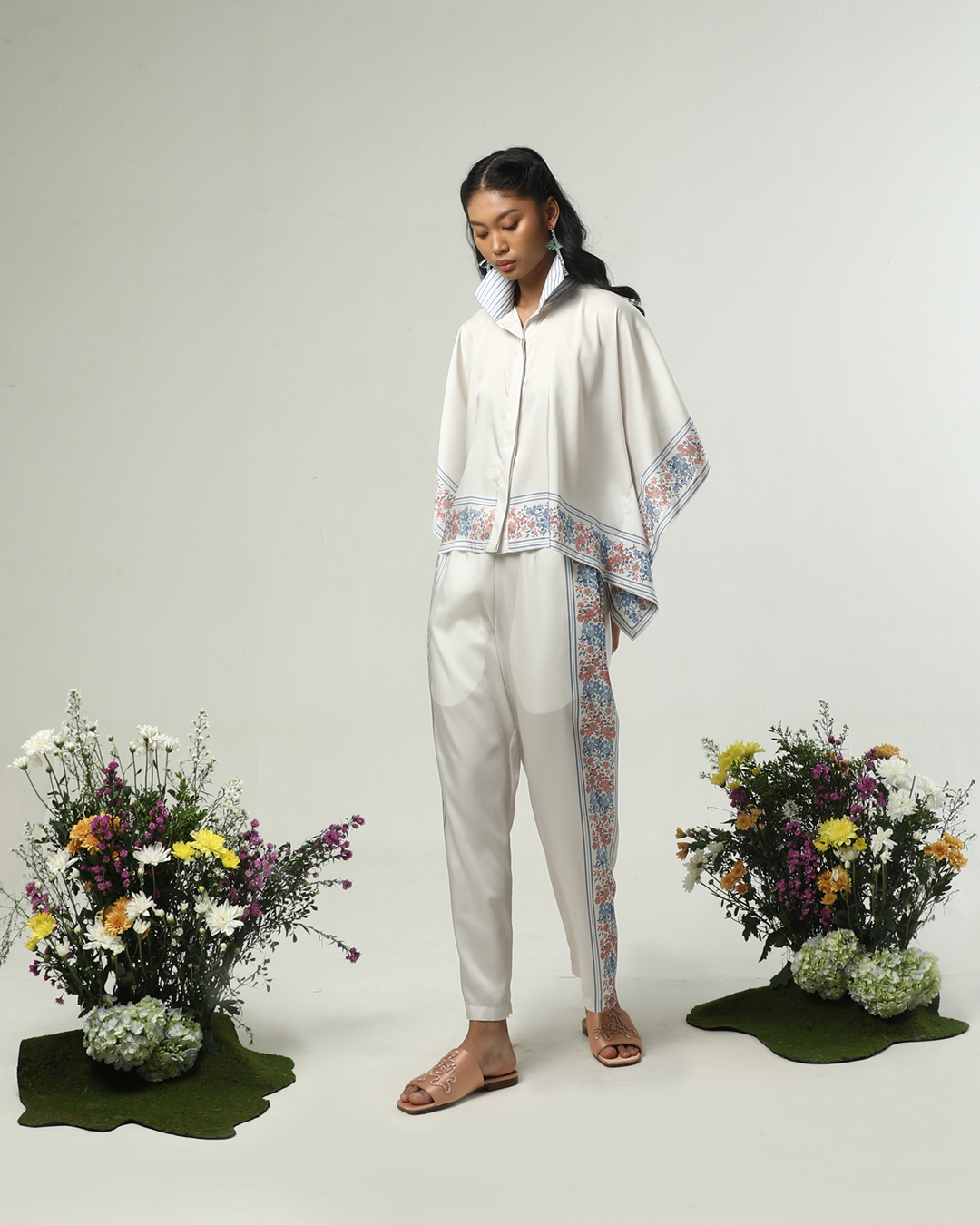 GARDENIA OFF WHITE SQUARE TOP