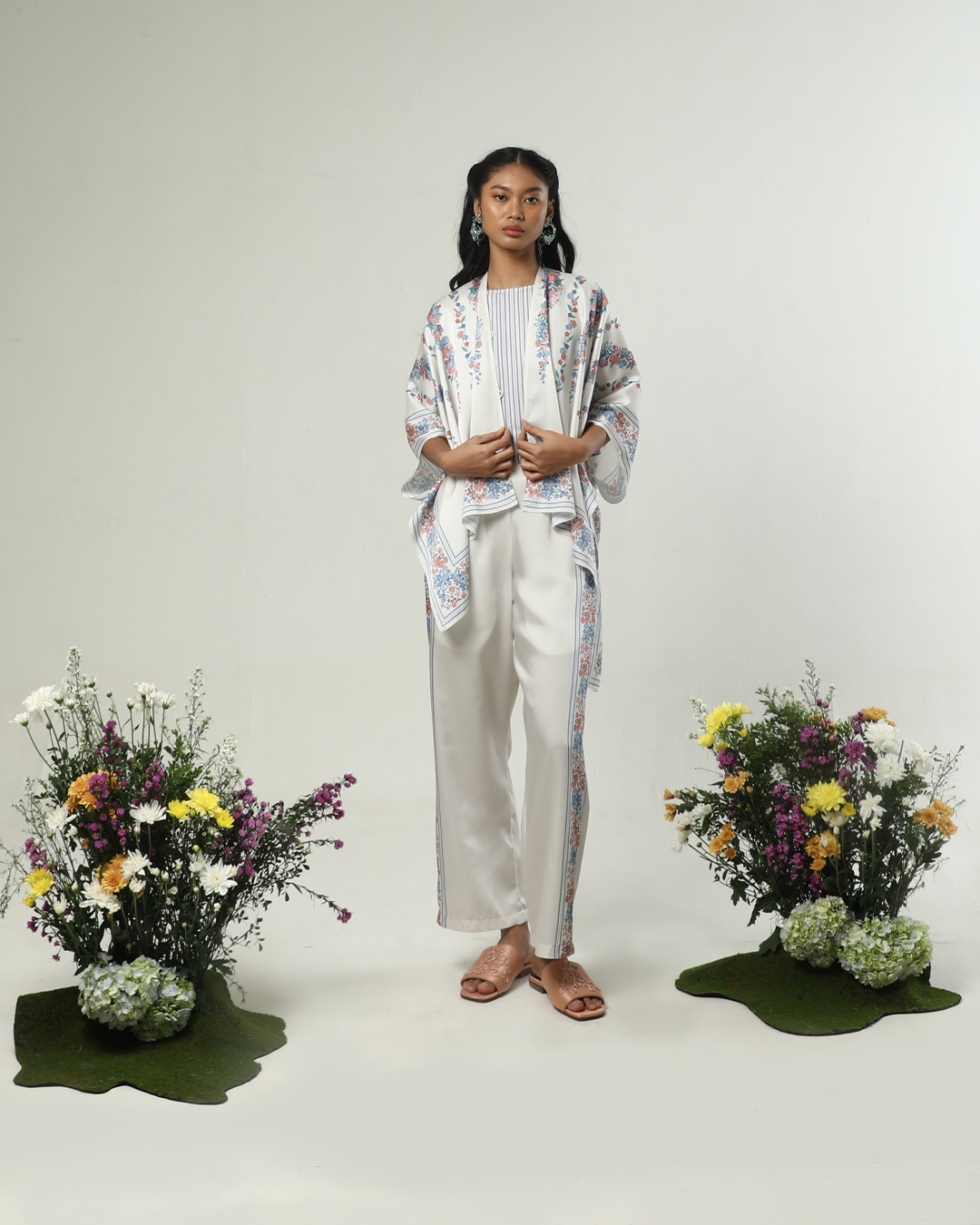 GARDENIA OFF WHITE KIMONO TOP