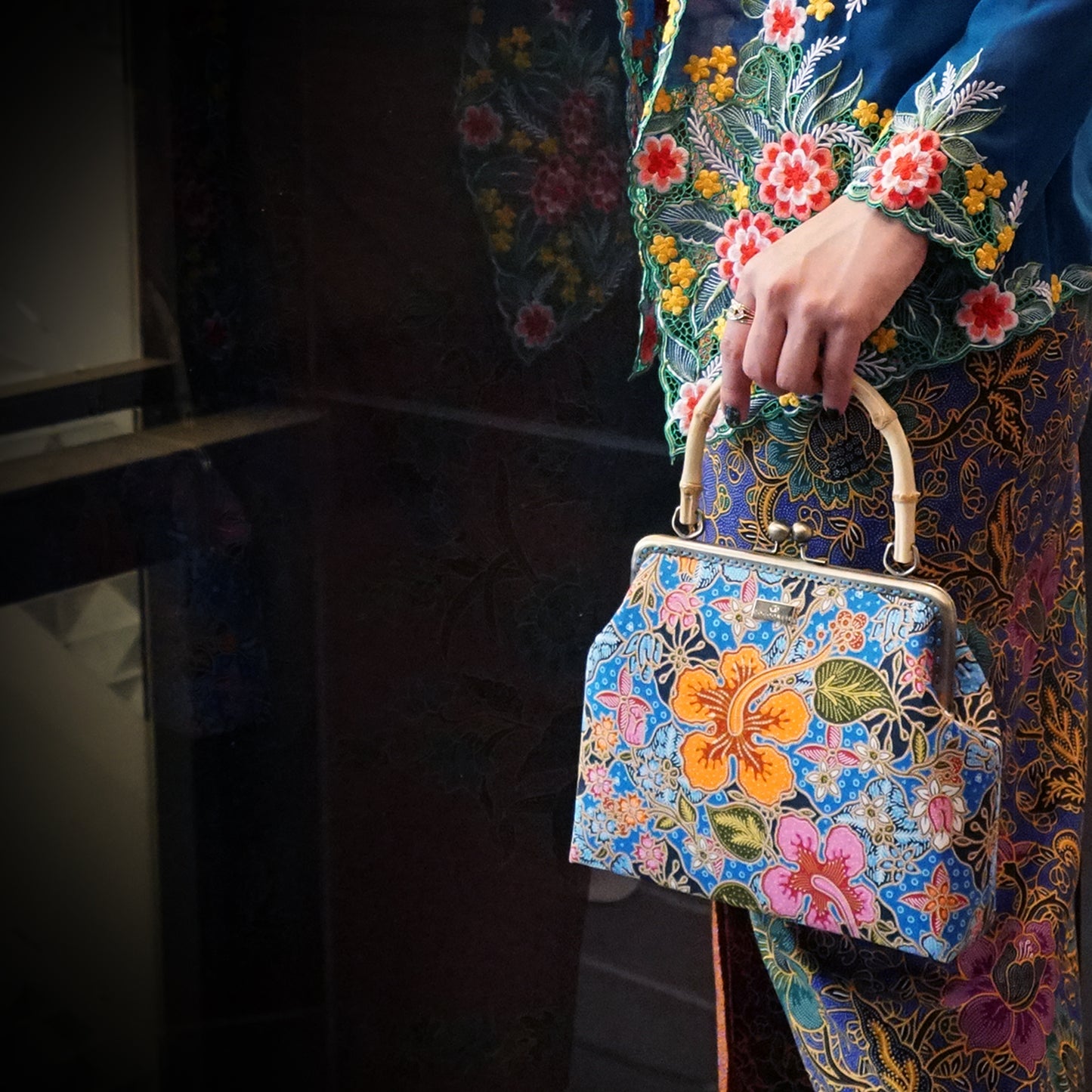 Bamboo Top Handle Bag- (BL)
