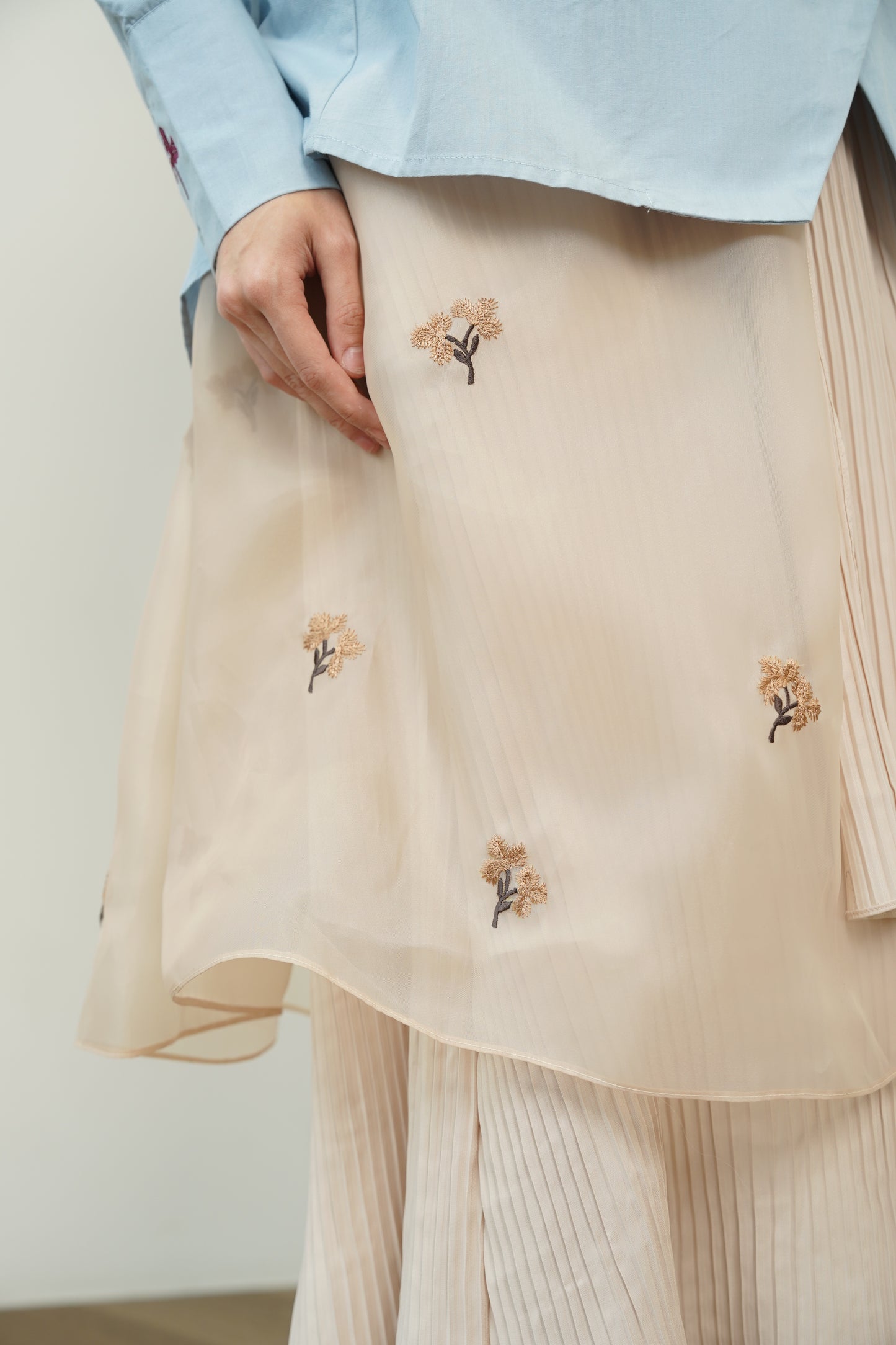 PLEATED SKIRT X INDIRA
