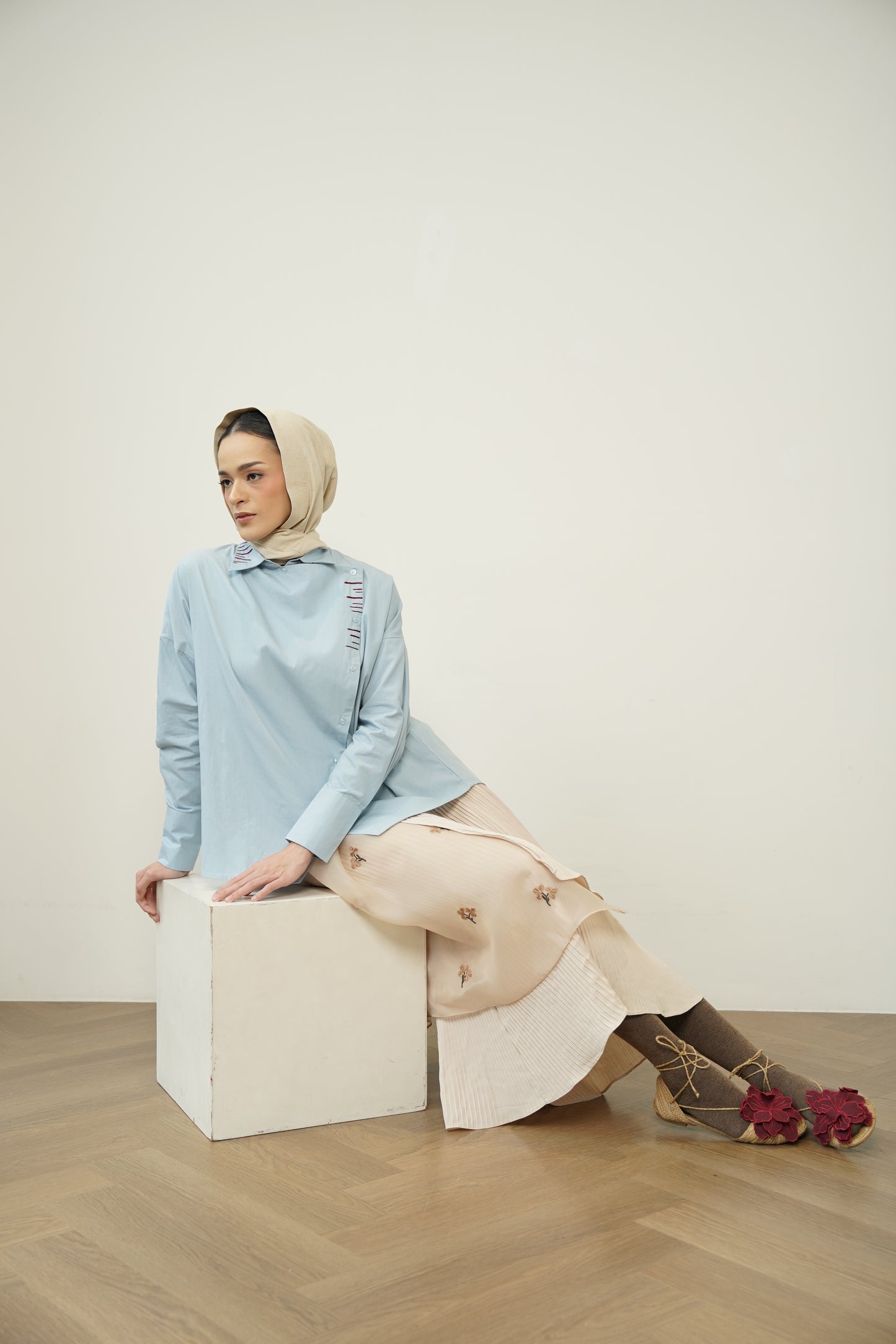 PLEATED SKIRT X INDIRA