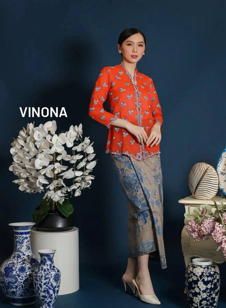 LITTLE JASMINE SHORT KEBAYA