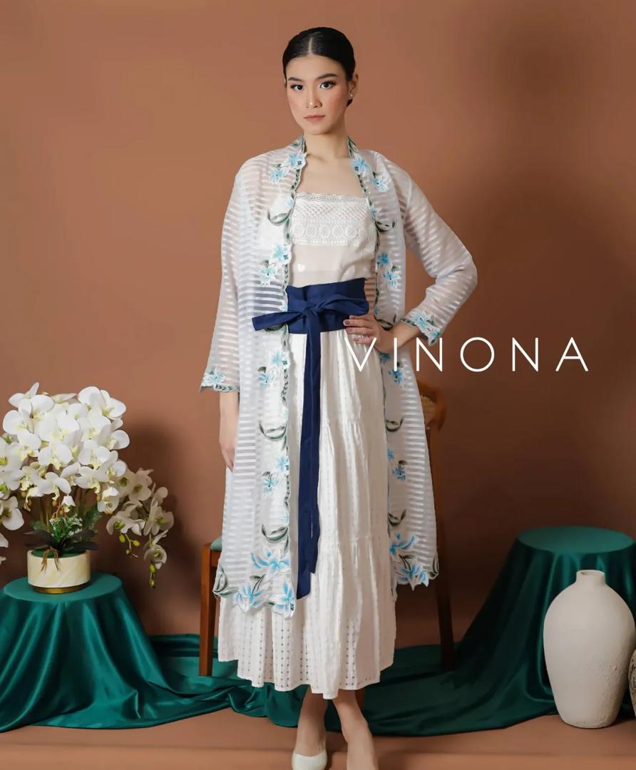 LONG KEBAYA LILY SIMPLE