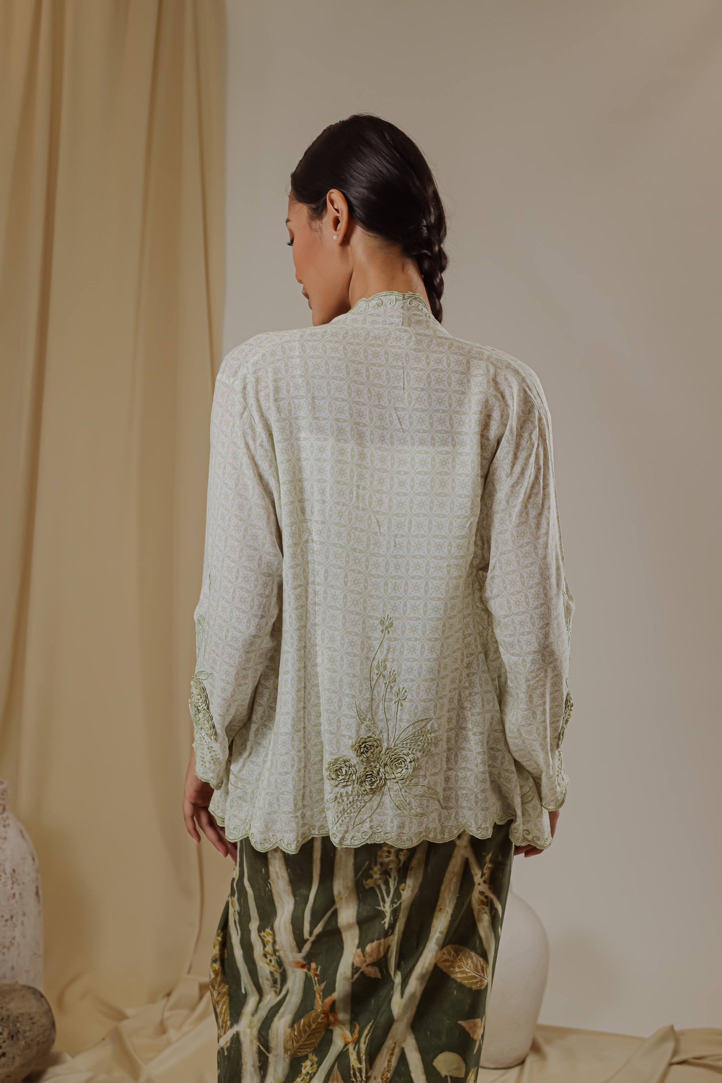 SHORT KEBAYA MAWAR 3D