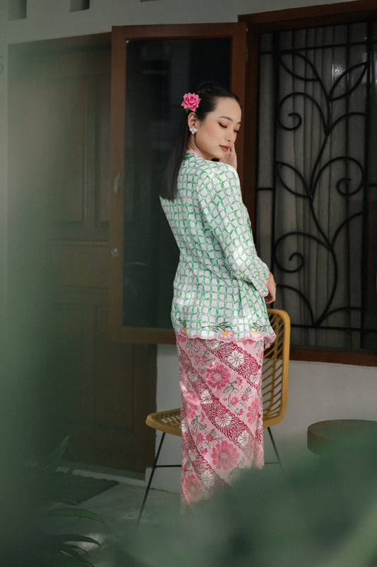 SHORT KEBAYA ALAMANDA TEPI