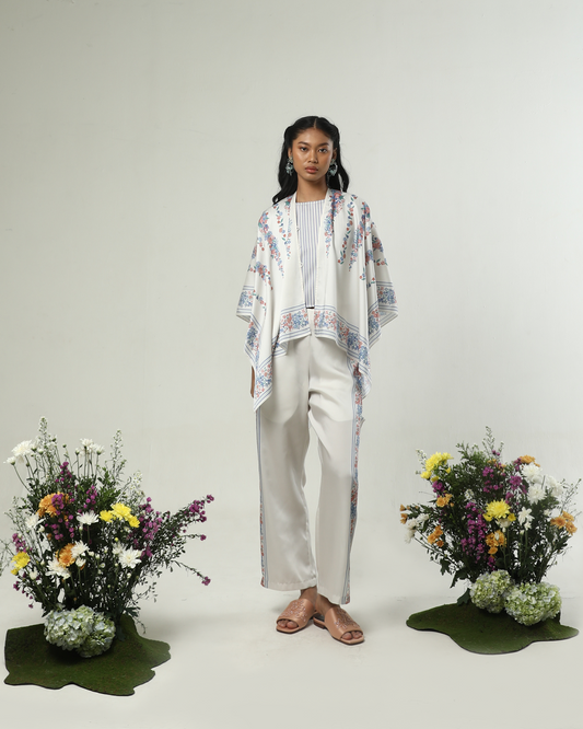 GARDENIA OFF WHITE KIMONO TOP