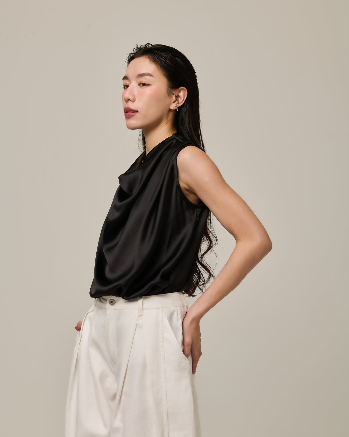 ESTELLE DRAPED TOP