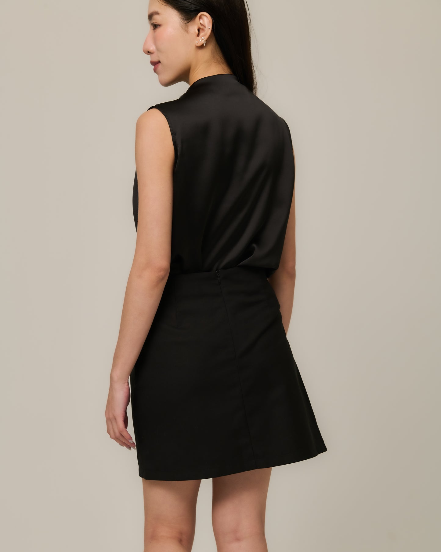 AMORA PLEATED MINI SKIRT