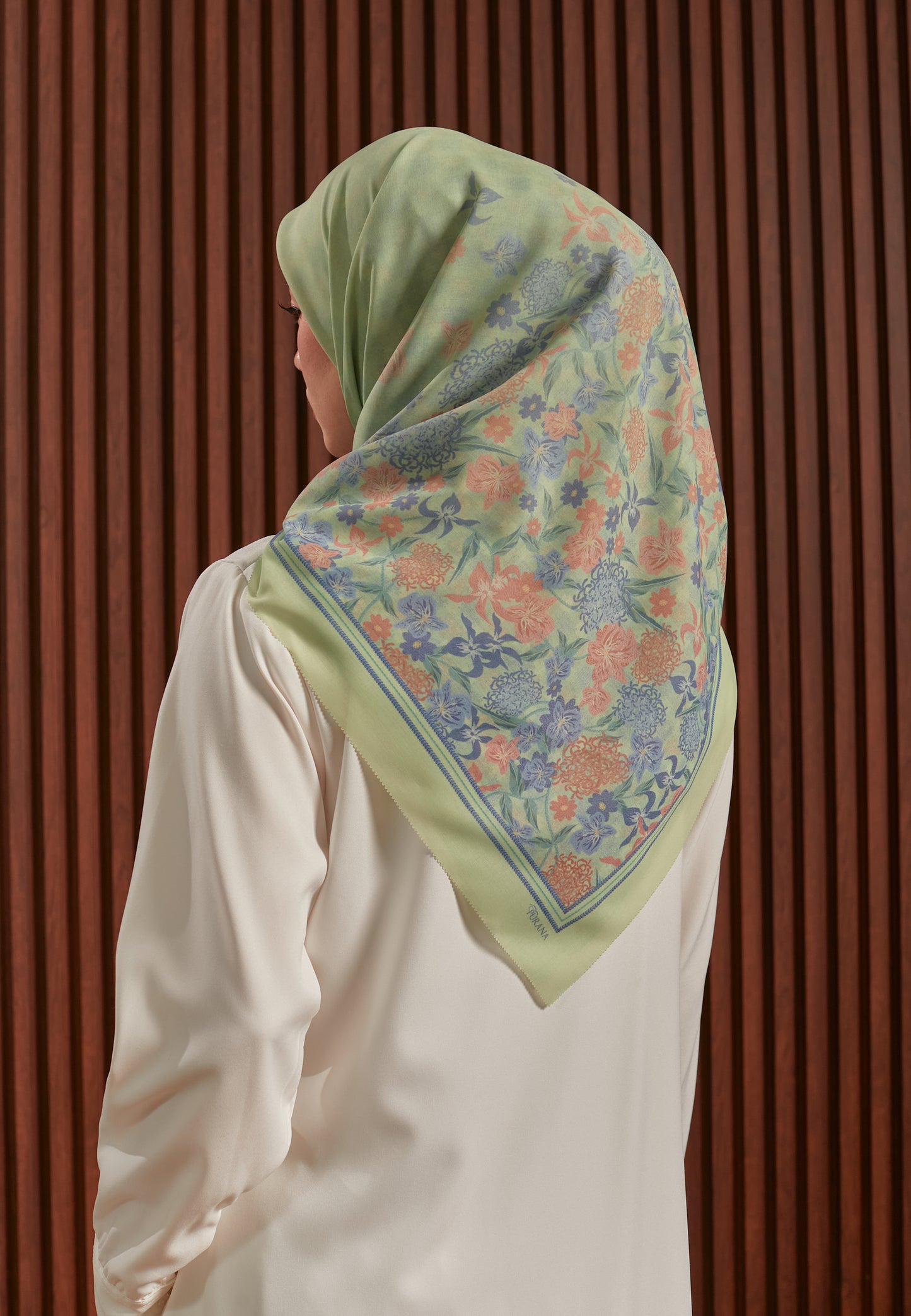 GARDENIA SCARF