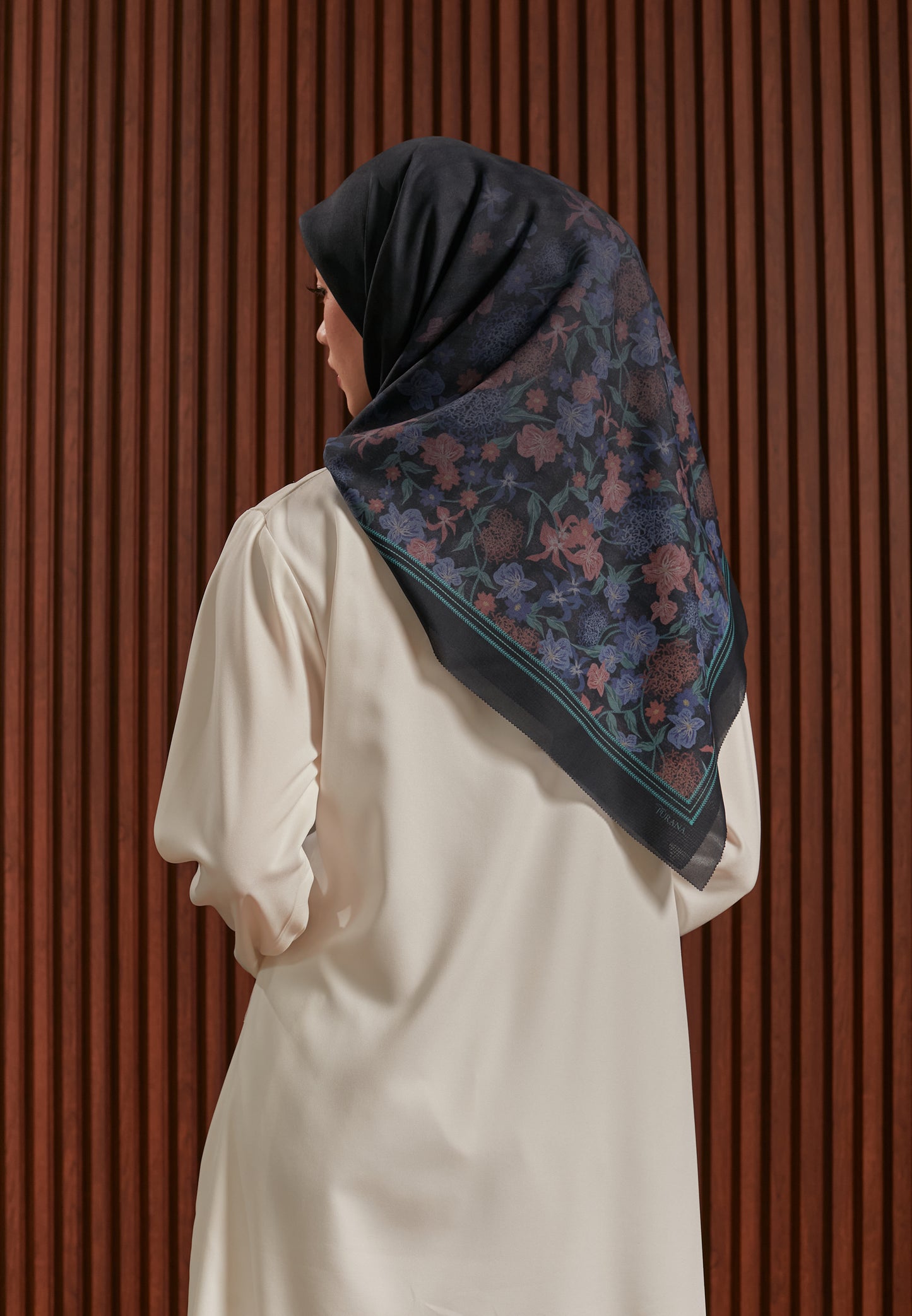 GARDENIA SCARF