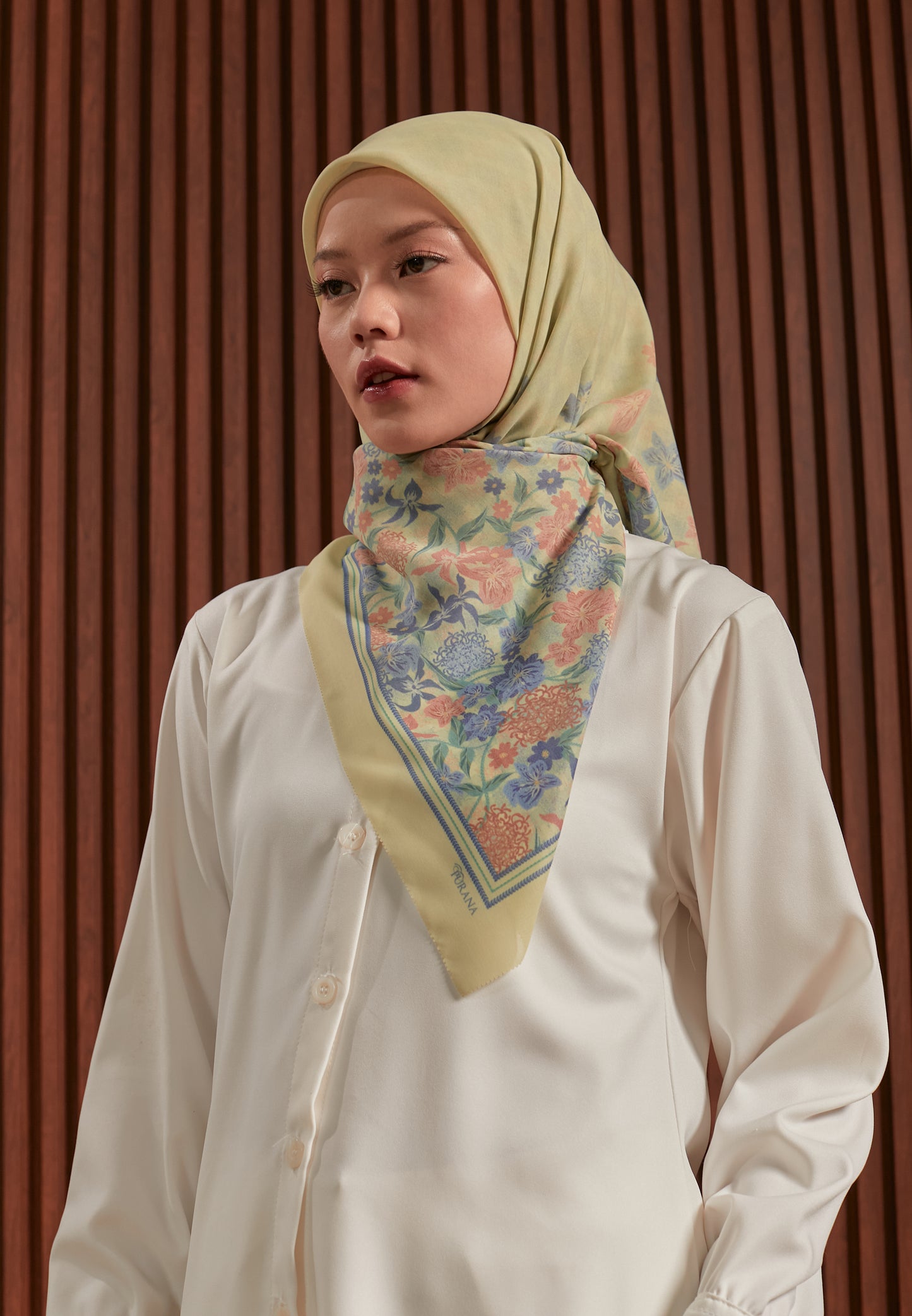 GARDENIA SCARF