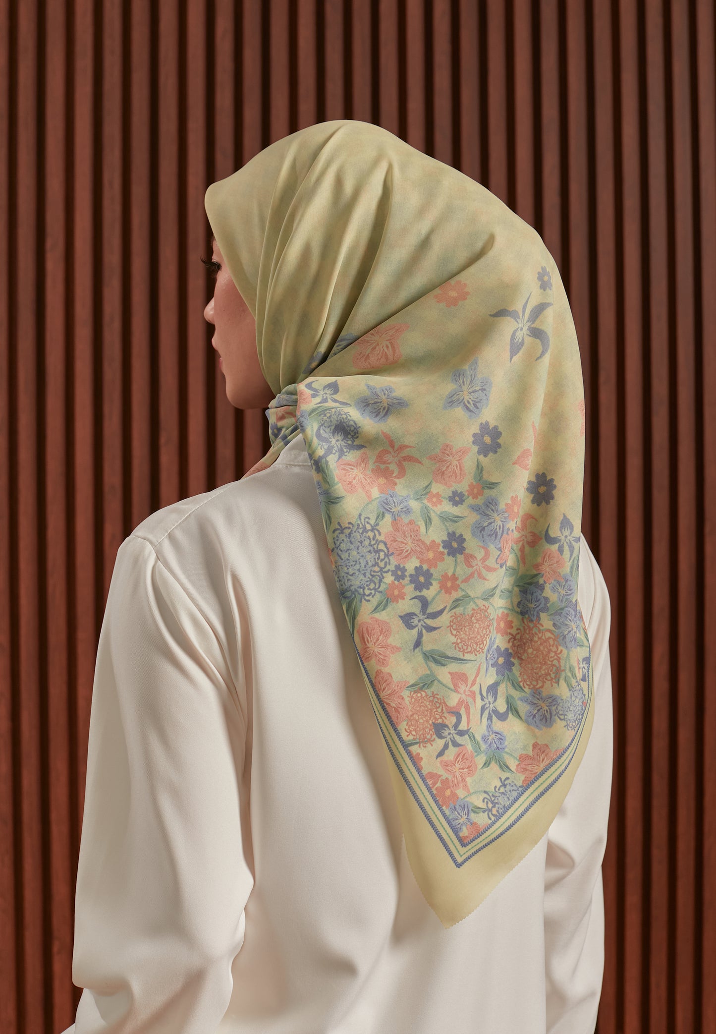 GARDENIA SCARF